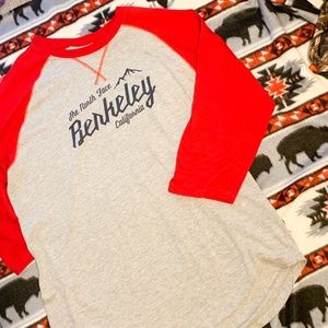 The north face men’s Henley Berkley size L